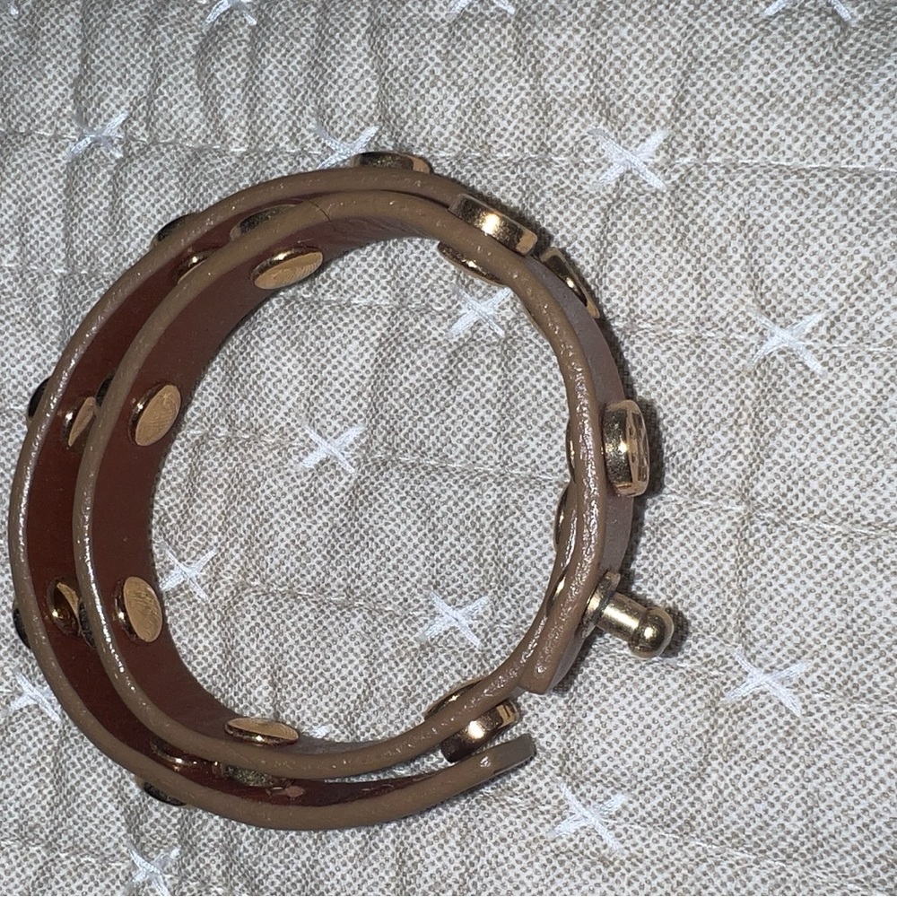 Authentic Tory Burch Bracelet. Brown leather and Gold Women's Bracelet